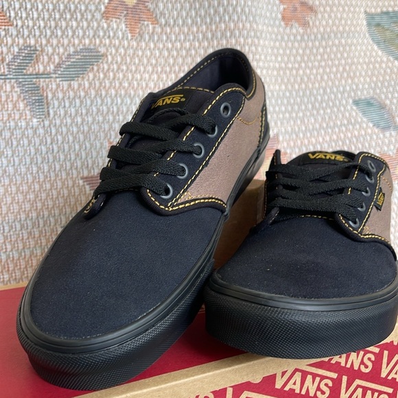 Vans • WMNS Atwood
Outcore Phantom/Black
VN000CX8B29
Sneakers - Picture 9 of 16